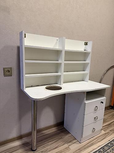 Manikur masası satılır 30Azn Tozsovuran üçün yeridə var üstündə lalafo.az -da Manikur masası satılır 30Azn Tozsovuran üçün yeridə var üstündə