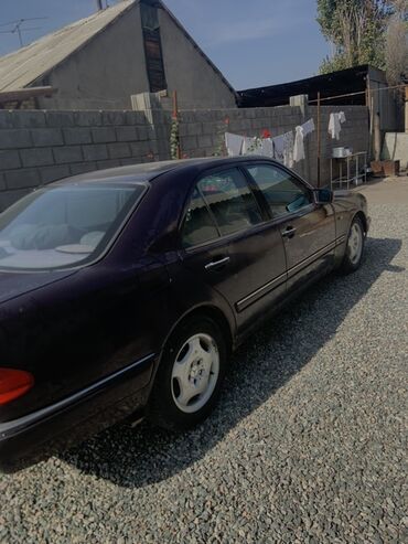 полированная машина: Mercedes-Benz E-Class: 1997 г., 2 л, Механика, Седан