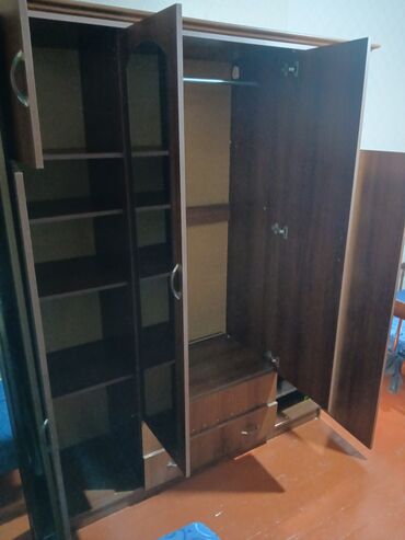Dolablar: İşlənmiş, Açılan, 2 qapılı Düz dolab, Qarderob, paltar dolabı, Azərbaycan