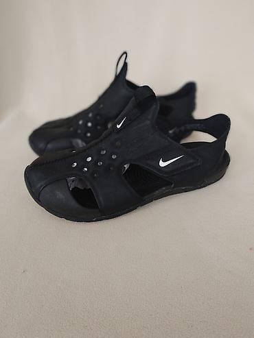 bermude prodaja: NIKE sandale za decaka br 31-Nike sandale za decaka u cnoj boji sa — 8