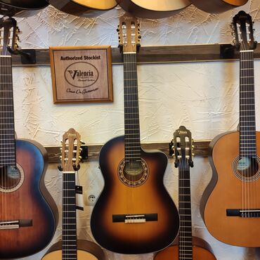 gitara klassik - Azərbaycan: Elektro klassik gitaraValencia VC304CEÜst:Sitka SpruceQol