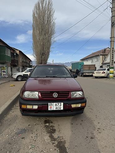 Volkswagen: Volkswagen Vento: 1993 г., 1.8 л, Механика, Газ, Седан — 10
