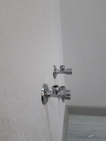 Укладка плитки: Фартук на кухне, Укладка плитки в ванной, Укладка плитки на стену | Керамогранитая плитка, Керамическая плитка | Вертикальная укладка, Горизонтальная укладка Больше 6 лет опыта — 10