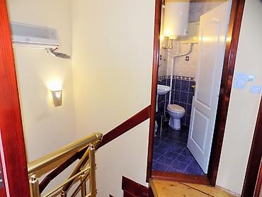 Dugoročni najam stanova: Odlična lokacija u dobroj zgradi. Prelep duplex sa dva kupatila — 9