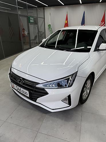 2018: Hyundai Avante: 2018 г., Бензин — 3