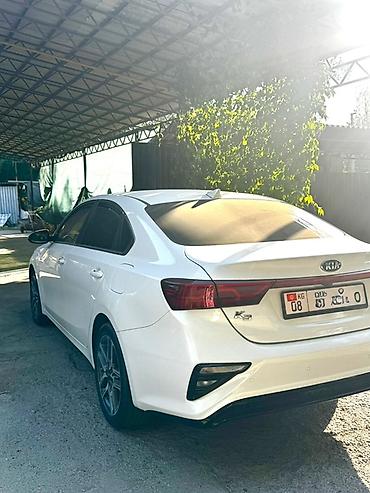 mersedes 212: Kia Ceed: 2019 г., 1.6 л, Вариатор, Бензин, Седан — 8