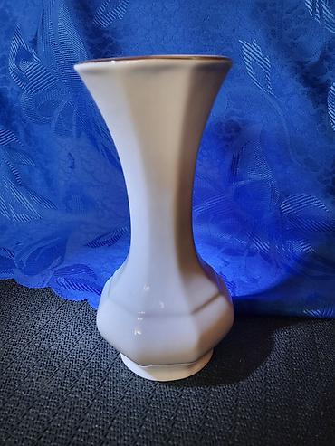trimer lilly: Vaza nova Apro porcelan iz 70ih.godina. Vaza nova,bez ostecenja,sve — 3