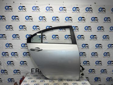 чехол на авто б у: Дверь Задняя правая Nissan, Б/у, Оригинал