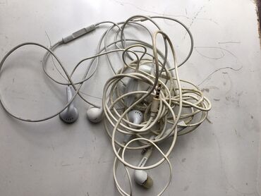 Elektronika: Tri para slusalica za mobilni!