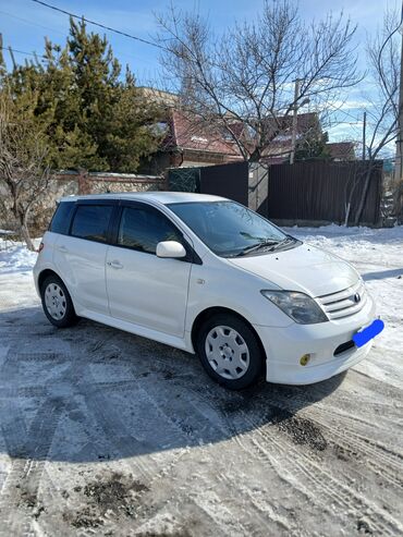 Транспорт: Toyota ist: 2005 г., 1.5 л, Автомат, Бензин, Хэтчбэк