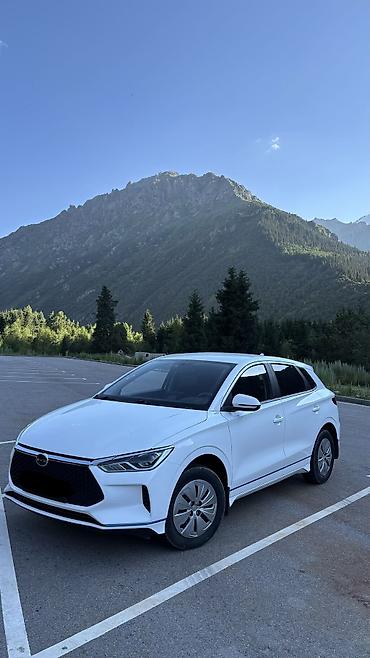 BYD: BYD E2: 2021 г., Электромобиль, Седан — 1