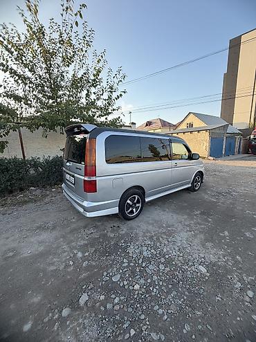 Продажа авто: Honda Stepwgn: 2002 г., 2 л, Автомат, Газ, Универсал — 3