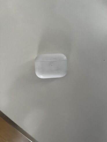 İnformatika: İşlənmiş Simsiz (Bluetooth) Qulaqcıqlar, Apple, rəng - Ağ
