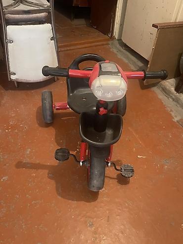 usag ucun: Uşaq üçtəkərli velosipedi - Rəng: qırmızı-qara - Ön pedallı — 1