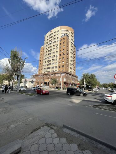 продаю 1 ком квартиры: 3 комнаты, 91 м², Элитка, 12 этаж, Старый ремонт