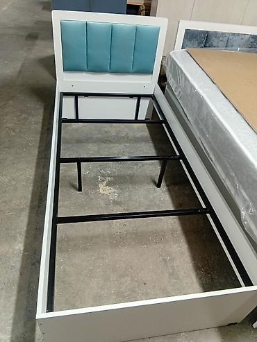 bunk bed: Односпальная кровать с мягким изголовьем - Размер спального места — 1
