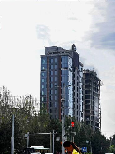 помещение в центре города: Сатам Офистик 112 кв. м, Ремонту бар, Эмерексиз, Бизнес борбор, 13 кабат