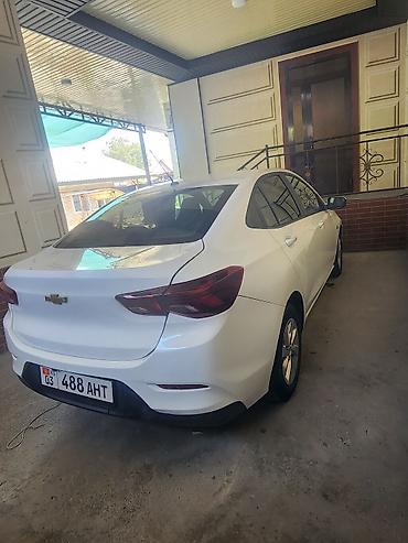 avante 4: Chevrolet Onix: 2022 г., Бензин, Седан — 2