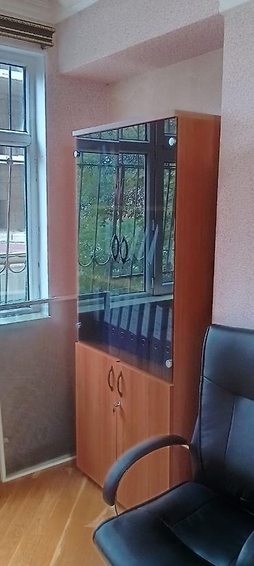 Ofis dəst mebeli: Satışda ofis mebeli satılır. Əlavə komputer monitorları HP1710 — 7