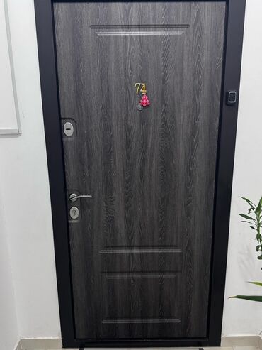 qapı gence: Nefciler metrosuna5deq mesafede yerlesen3otaqli tam esyali ev kiraye