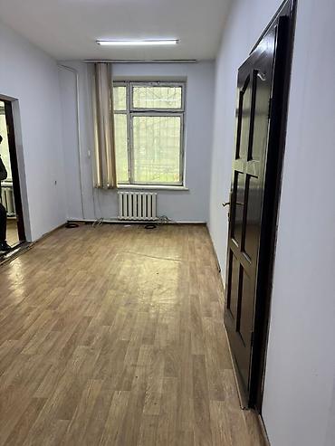 макс: Сдаю офисное помещение (3 комнаты общей площадью 48 м2). 50000 — 3