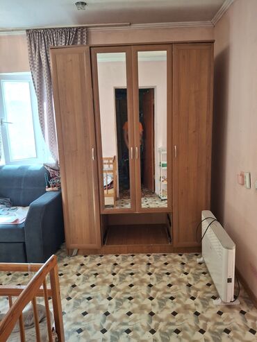 обувная полка с пуфиком: Кийим салуучу шкаф, Колдонулган, Түз, ЛДСП