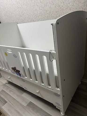 alibebe besik: Oğlan və qız üçün, İşlənmiş, Dördbucaq, Beşik, Dəstsiz, Matras ilə, Yellənmə mexanizmsiz — 2