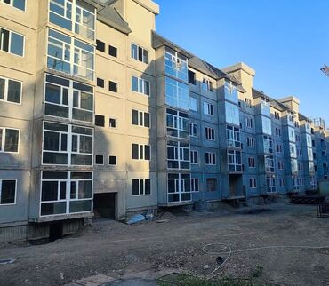 дома в иссык куле: Строится, 108 серия, 1 комната, 48 м²