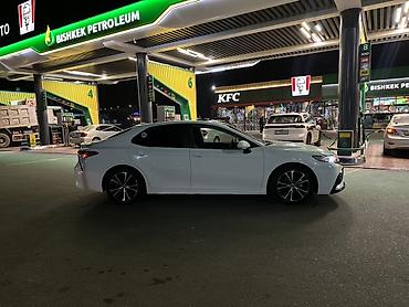 Продажа авто: Toyota Camry: 2020 г., 2.5 л, Автомат, Гибрид, Седан — 3
