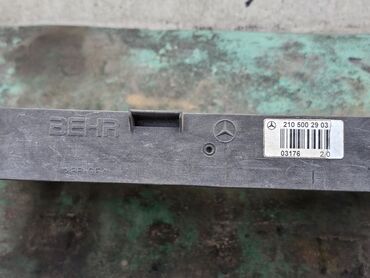 Радиаторы: Радиатор охлаждения двигателя Mercedes-Benz W210, 2.0 - 3.2, МКПП — 2