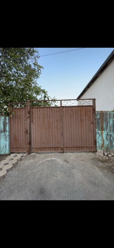 я ищу дом рабочий городок: Времянка, 220 м², 2 комнаты, Агентство недвижимости, Старый ремонт