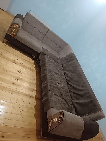 Böyük ölçülü L formalı künc divanı - Dizayn: İki rəngli (tünd və açıq lalafo.az -da Böyük ölçülü L formalı künc divanı - Dizayn: İki rəngli (tünd və açıq