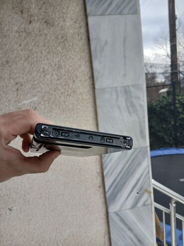 Nintendo Switch: Nintendo Switch konzola bez džojistika. Uz nindento ne ide originalni — 11