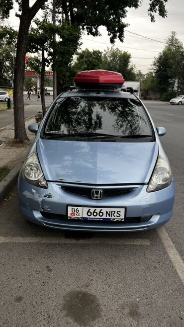 фиат чинквиченто: Honda Fit: 2003 г., 1.5 л, Автомат, Бензин, Хетчбек