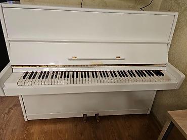 Ağ rəngli “Belarus” upright pianino - Marka/model: Belarus (upright)