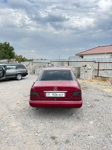 mercedes 124 кузов: Mercedes-Benz W124: 1993 г., 2.3 л, Механика, Бензин, Седан