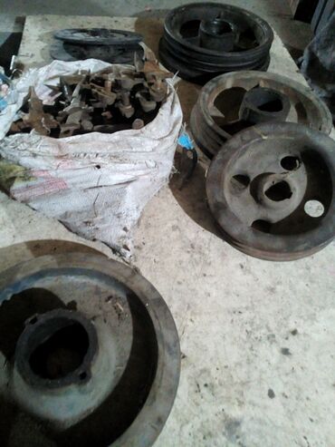 Другие автозапчасти: , вариатора нет, нет нет,что на фото других запчастей нет есть — 7