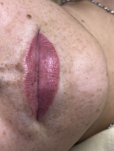 Косметика: Процедура перманентного макияжа губ позволяет придать губам желаемый — 2