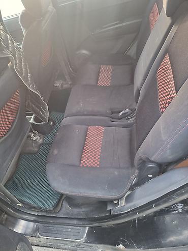 Унаа сатуу: Hyundai Getz: 2004 г., 1.1 л, Кол менен иштөөчү, Бензин, Хетчбек — 6