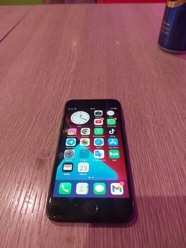 Apple iPhone: IPhone 7, 32 GB, Jet Black, Barmaq izi