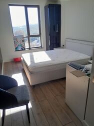 диван для столовой: Двуспальная кровать с матрасом и мягким изголовьем - Размер at lalafo.kg диван для столовой: Двуспальная кровать с матрасом и мягким изголовьем - Размер