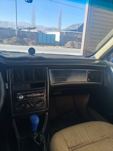 Audi: Audi 80: 1988 г., Механика, Бензин, Седан at lalafo.kg — 5 Audi: Audi 80: 1988 г., Механика, Бензин, Седан — 5