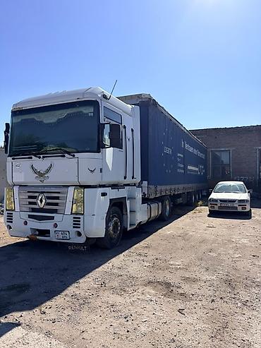 Тягач, Renault, Тентованный