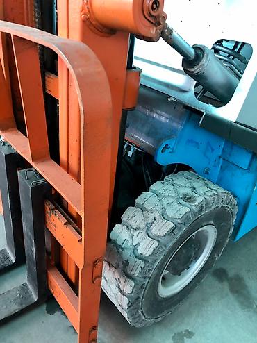 Погрузчики: Погрузчик — 3