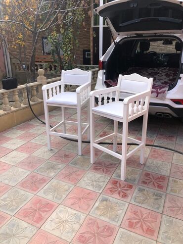 Salon, tibbi kreslolar: Yeni