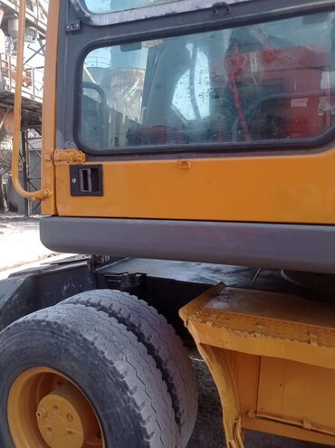 Yük maşınları: Volvo 180, 2011 il, motor 10 l, İşlənmiş — 9