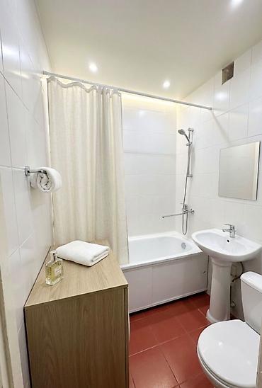 Продажа квартир: 1 комната, 23 м², Тунгуч мкр 106 серия улучшенная, 2 этаж, Евроремонт — 4