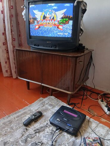 дистанционное управление: Срочно продаётся sega mega drive 2в комплекте два джойстика 4