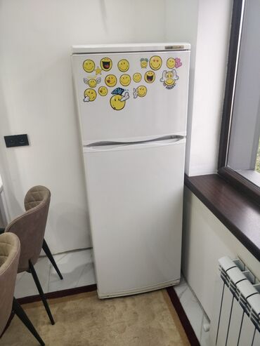 Холодильники: Холодильник Atlant, Б/у, Двухкамерный, 600 * 1600 * 500