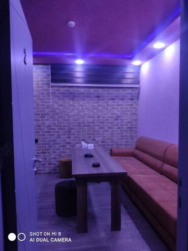 Kommersiya daşınmaz əmlakının satışı: Xırdalanda Ümumi sahəsi 800 kvm 4 mətəbəli obyekt satılır. Hazırda — 3